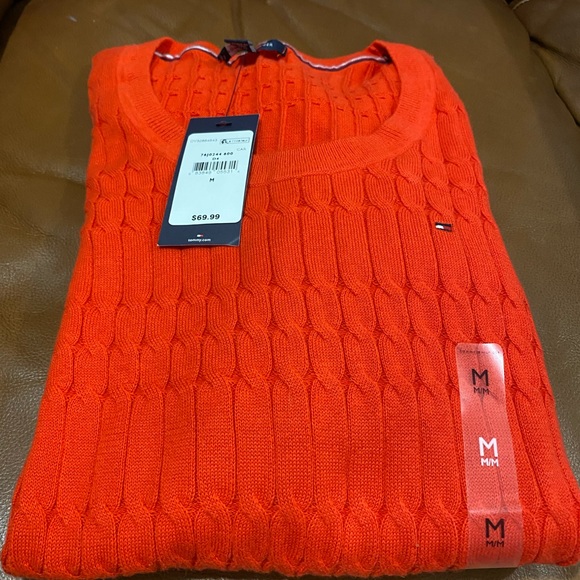 Tommy Hilfiger sweater - Picture 2 of 2